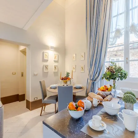 Apartment By Square Piazza San Michele *